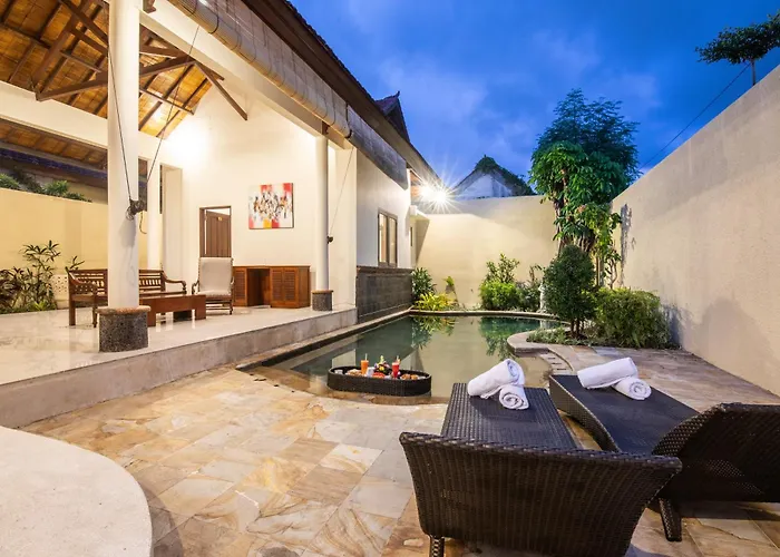 Villa 3-bedrooms Private Pool Saraswati Seminyak